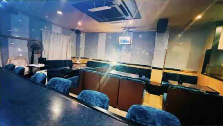 大船スナックコリの店内写真