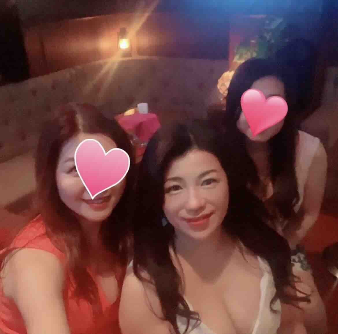 赤坂スナックBIG BEN Ⅱ のママとキャスト写真