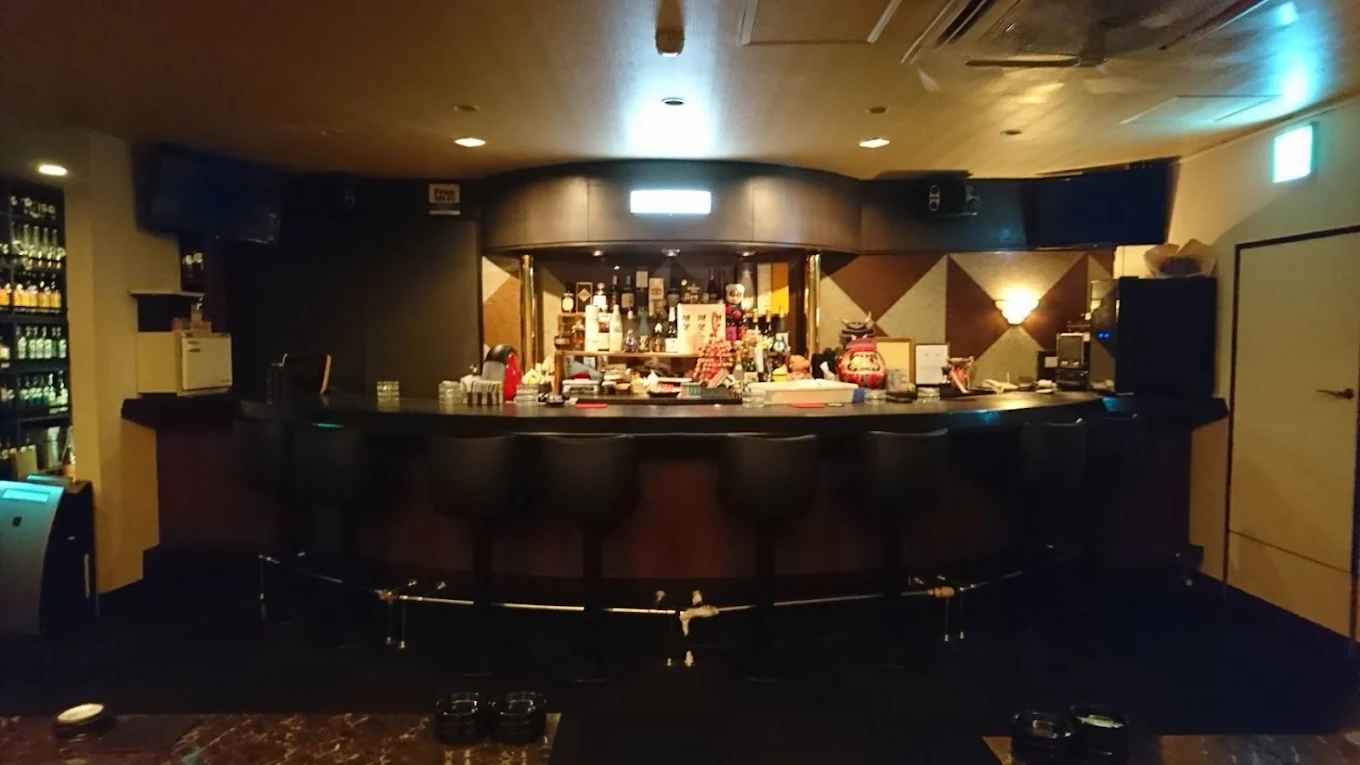 松本スナック莉子の店内写真