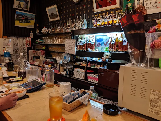 板橋スナック歌楽里の店内写真