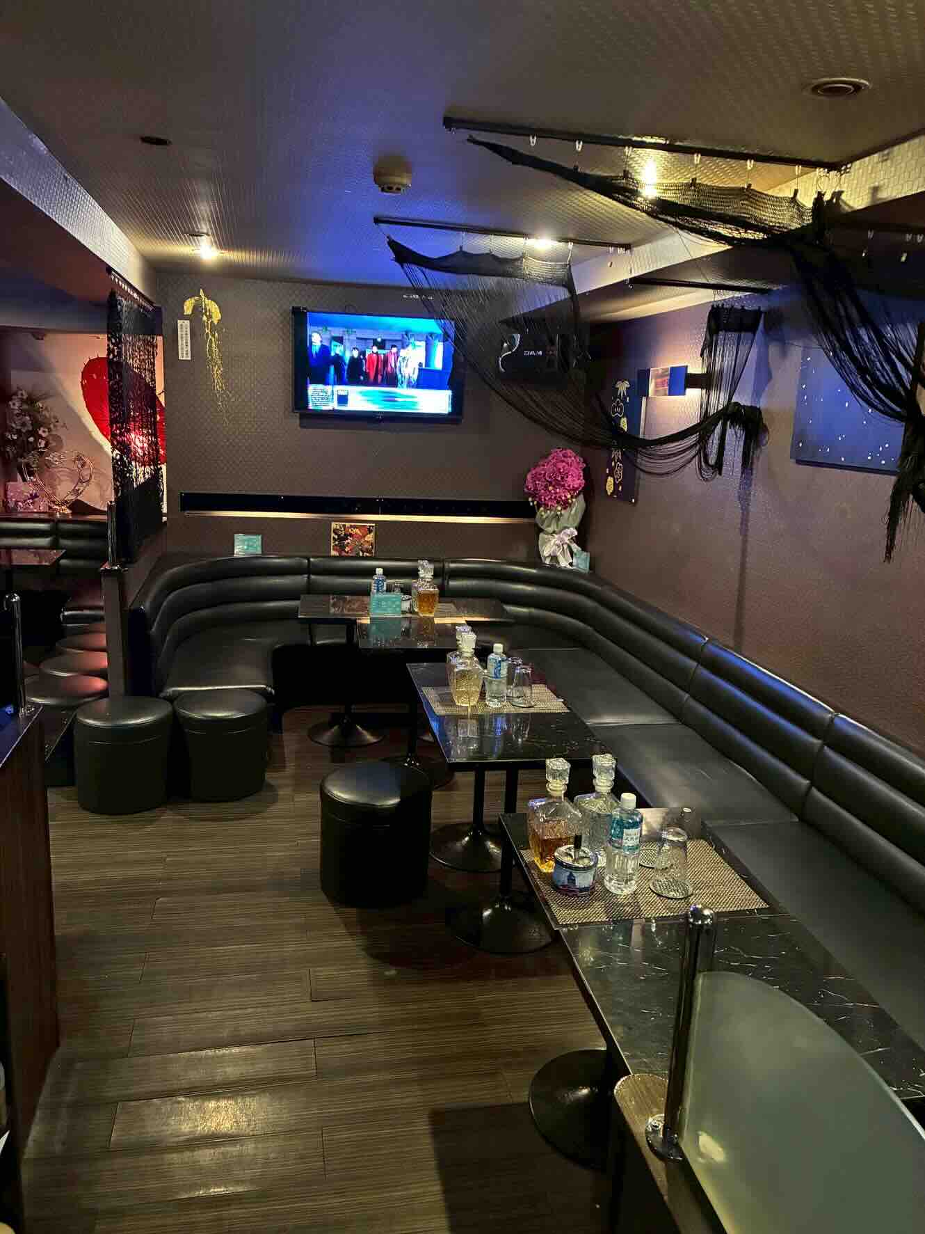 上野スナック金太郎の店内写真