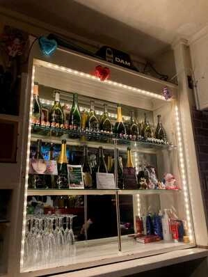 新開地スナックOIOIの店内写真