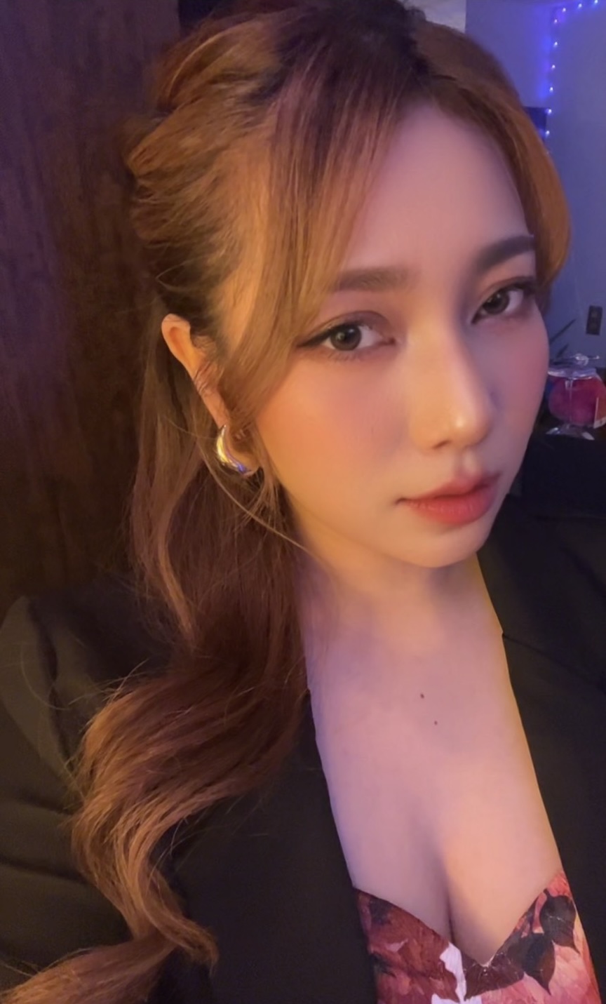 北新地スナックrbのママ写真