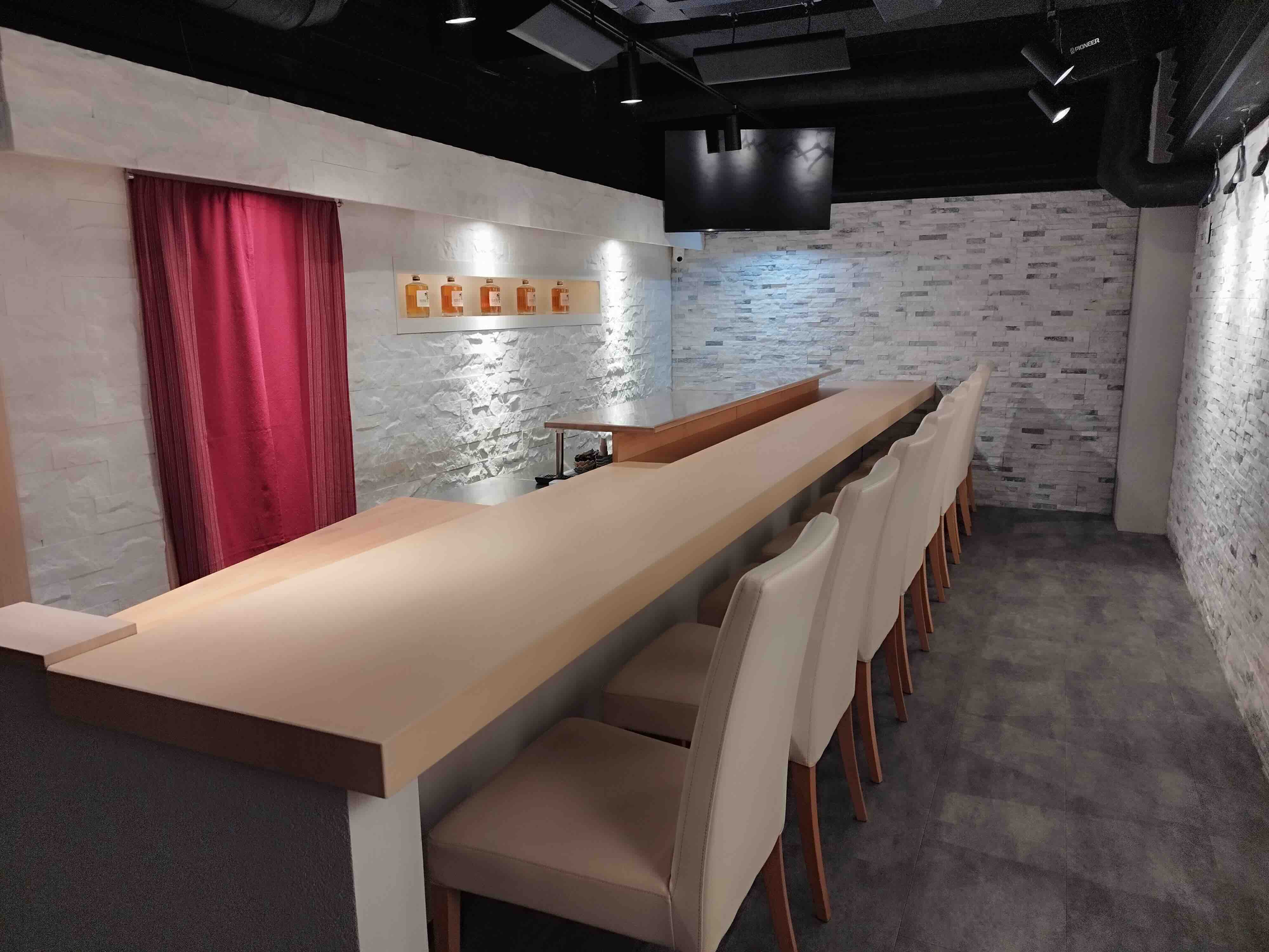 赤坂おばんざい杏のカウンター写真