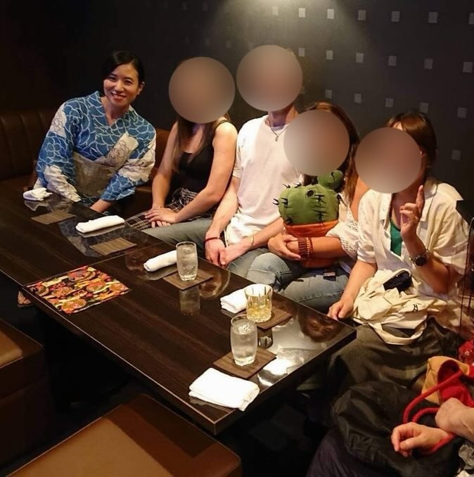 福島市スナック夢二のママとキャスト写真