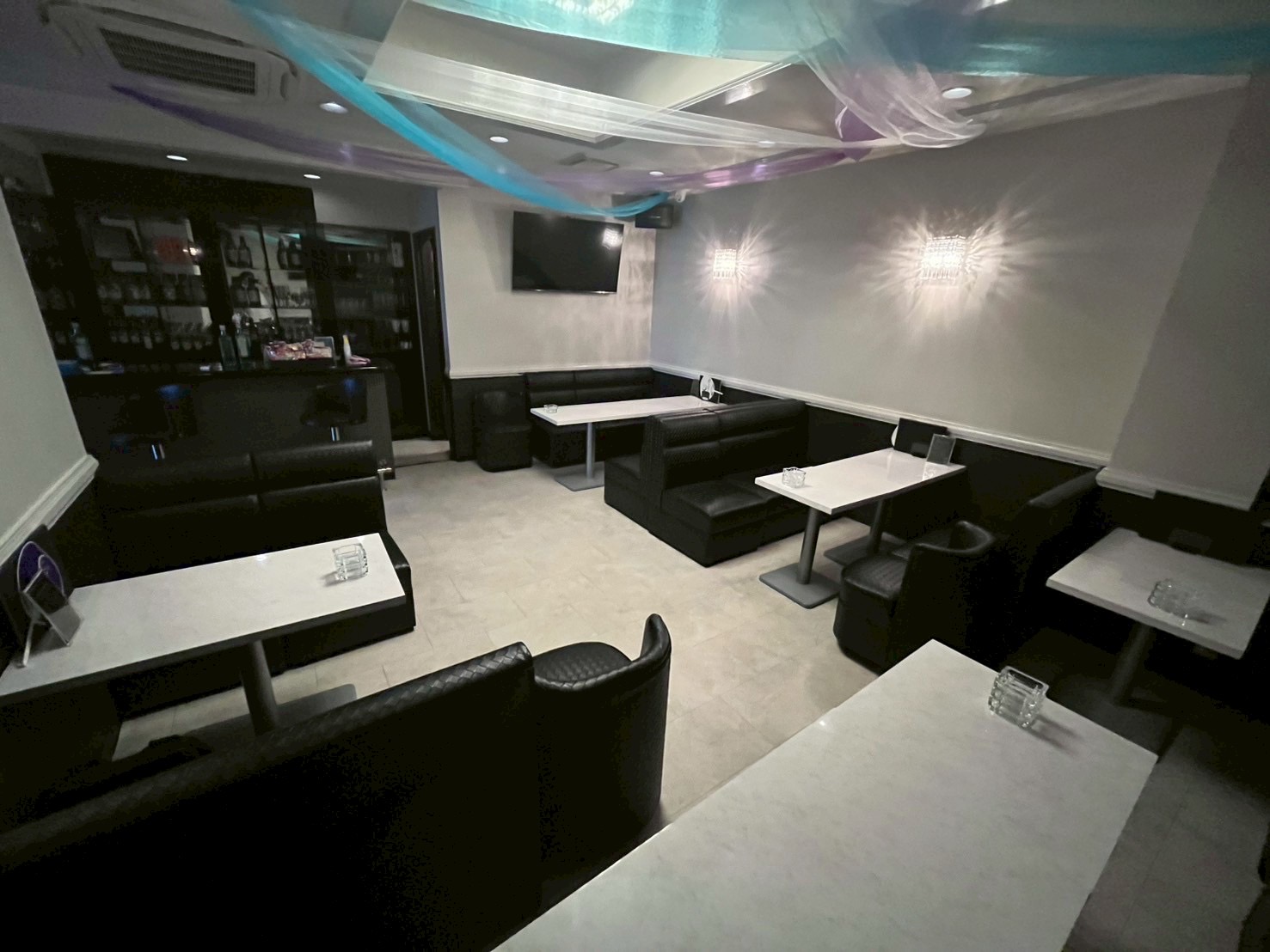 高崎スナックwaveの店内写真