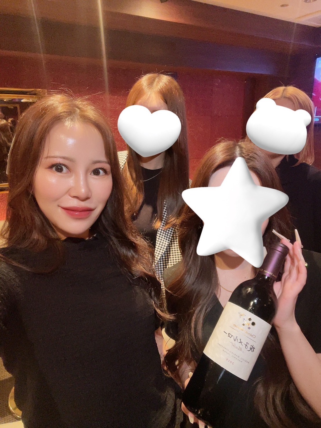 銀座スナック木蘭のママとキャスト写真