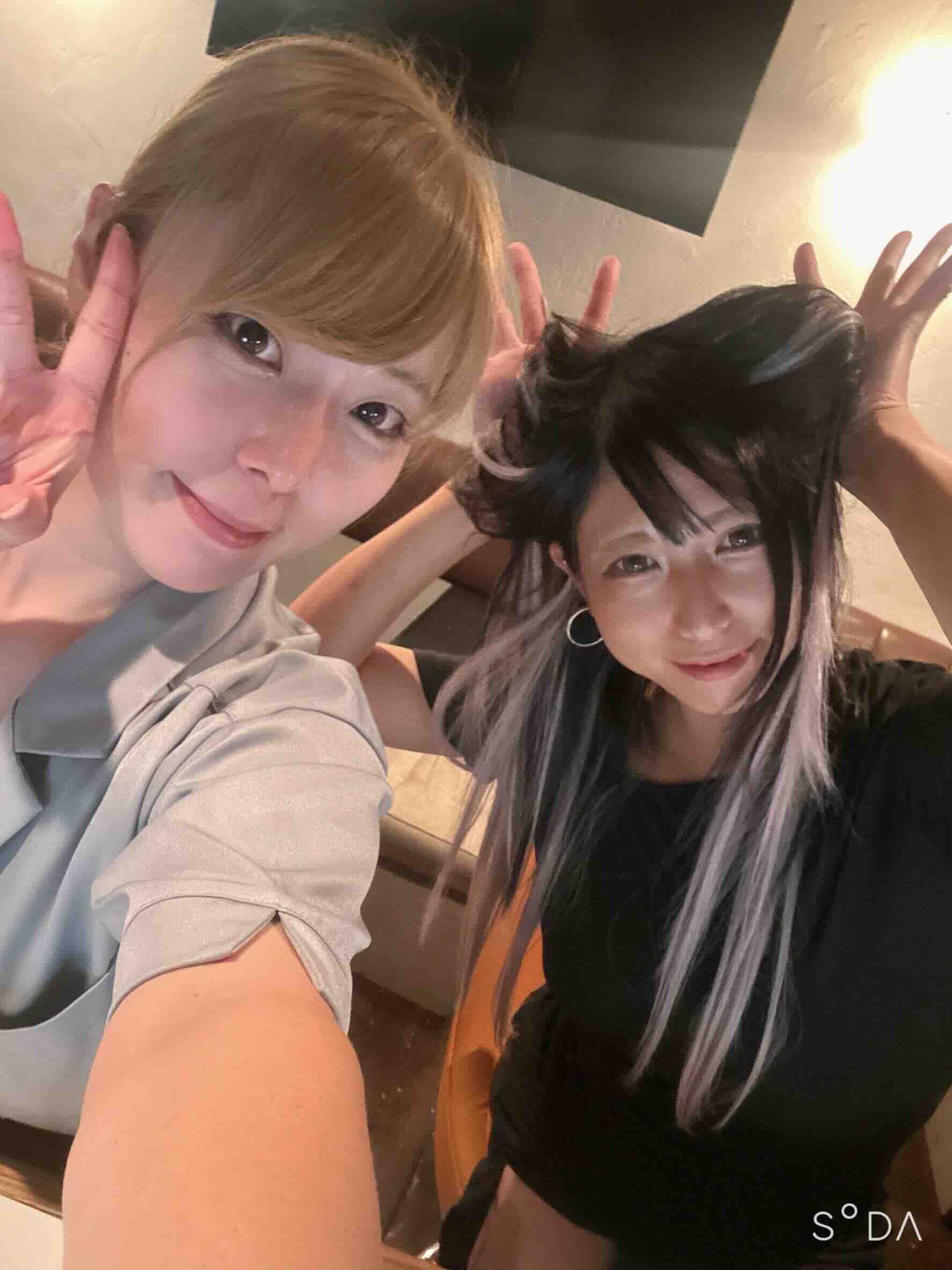 甲府スナックLip'sのママとキャスト写真