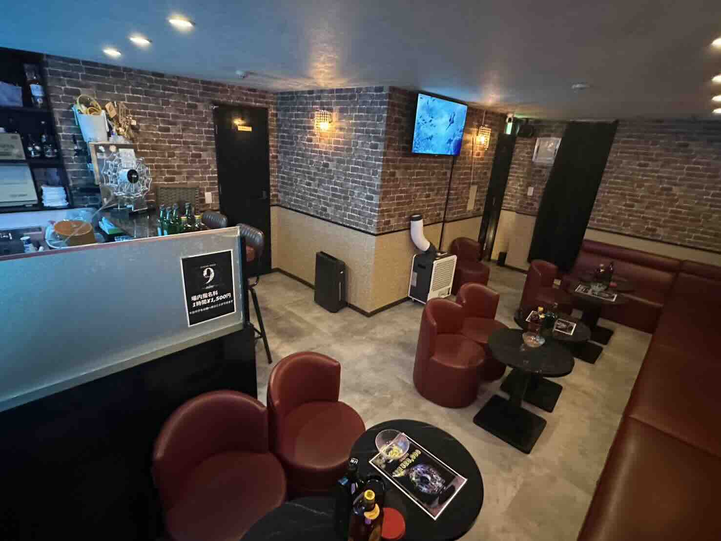 新橋スナックナインのボックス写真