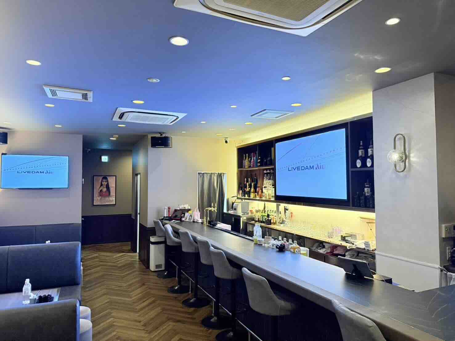 武蔵新城スナックRITIROの店内写真