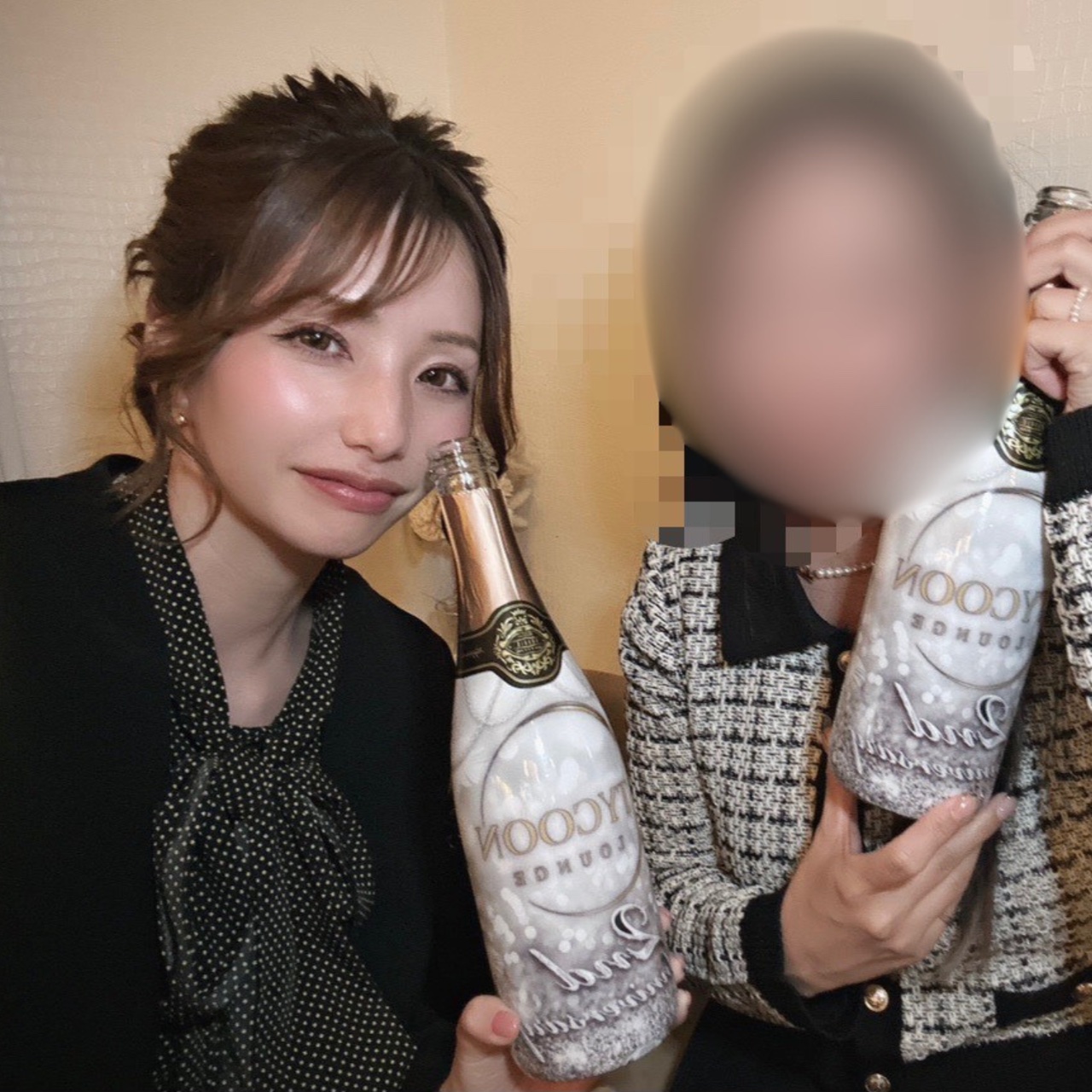 関内スナックTYCOONのママとキャスト写真