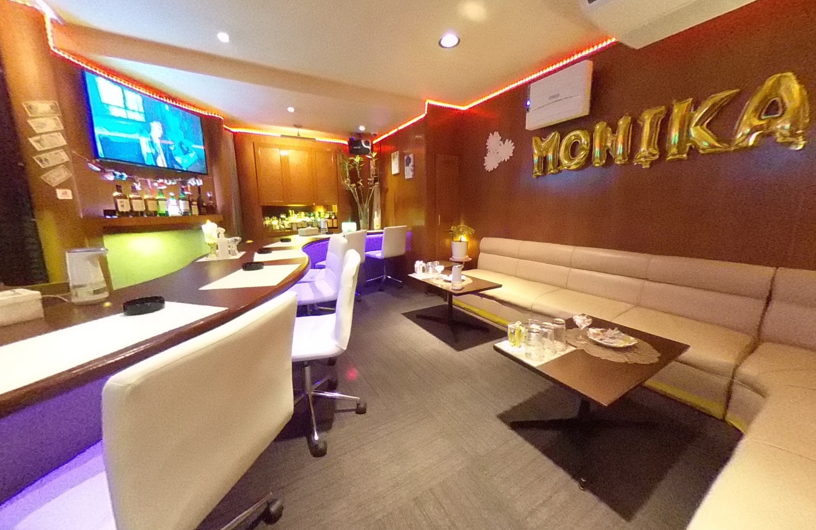 岡山スナックMONIKAの店内写真