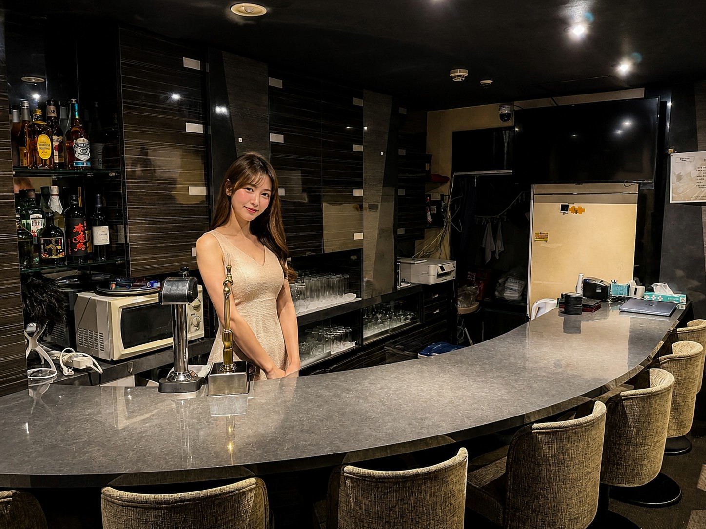 かじゅあるらうんじAriel2の店内