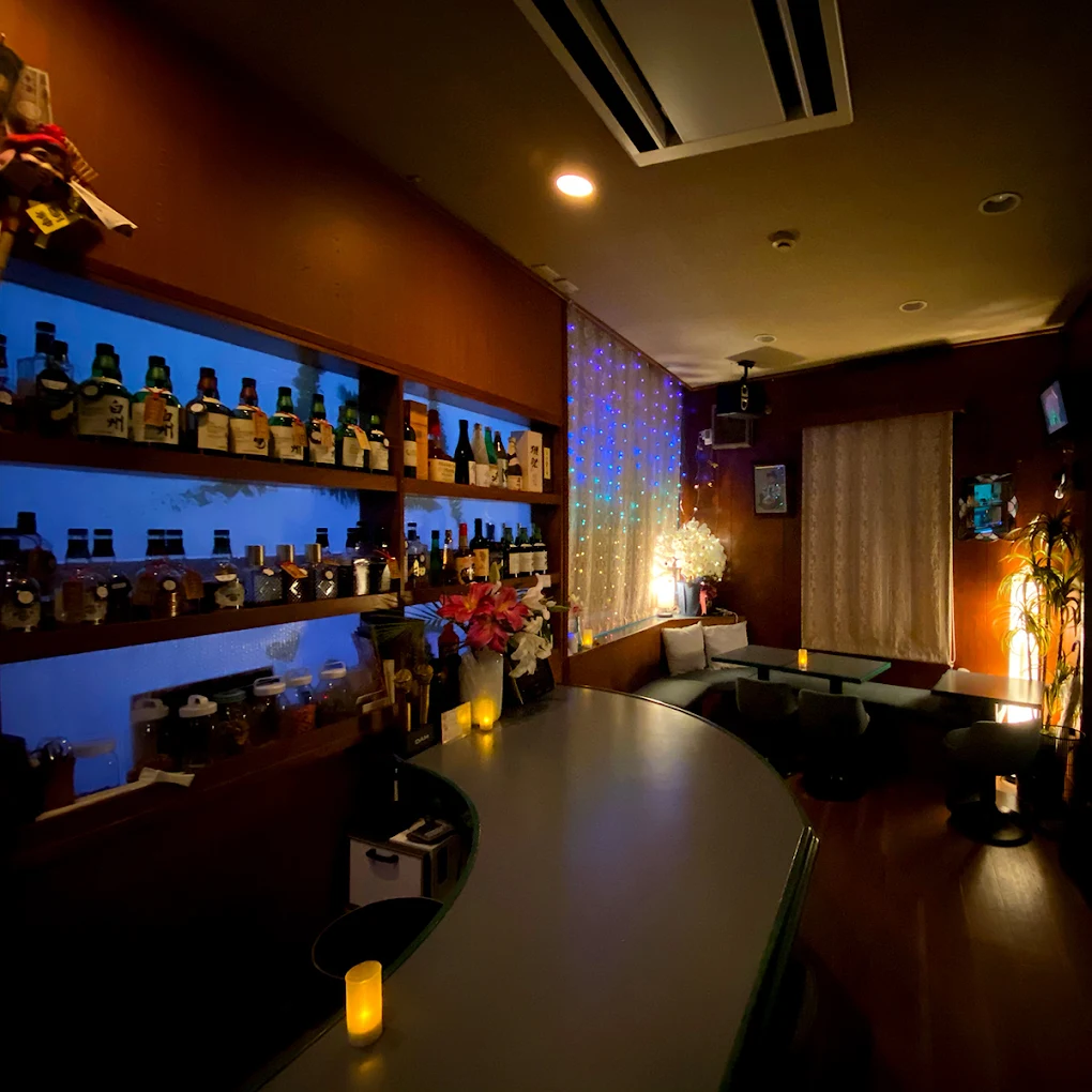 経堂スナック凪の店内写真