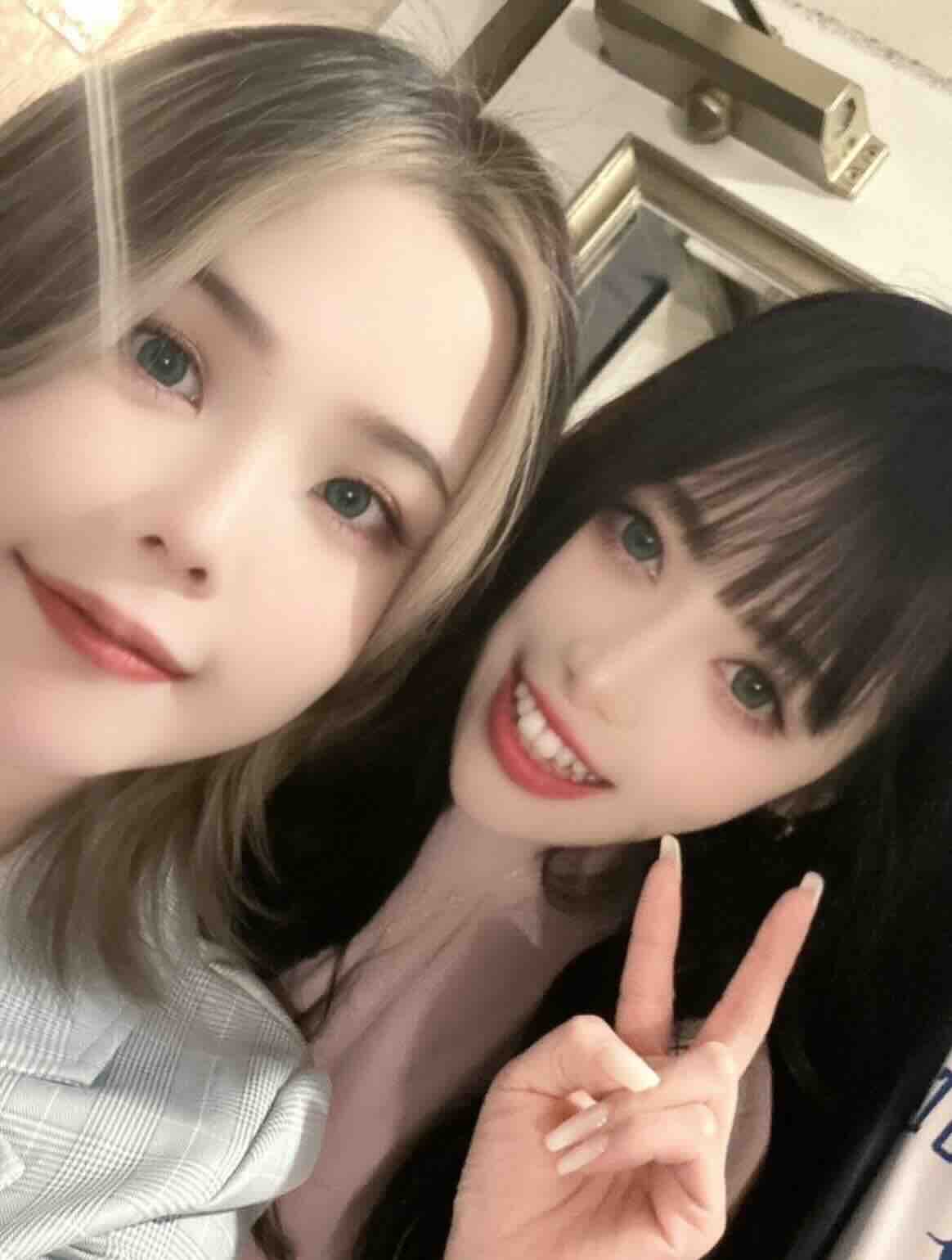 上野・湯島スナックHeavenのママとチーママ写真