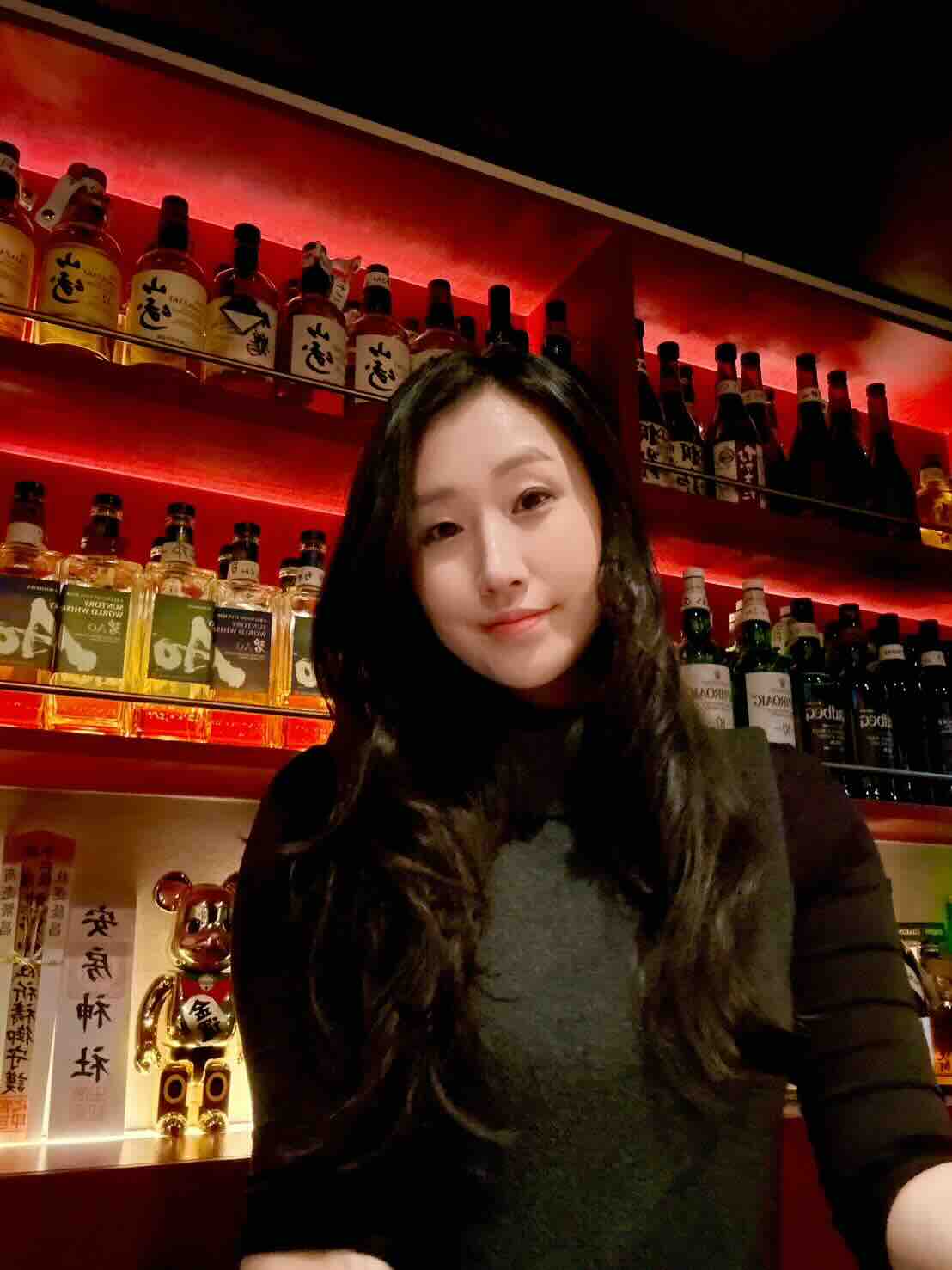 銀座スナックmoguraのキャストの写真