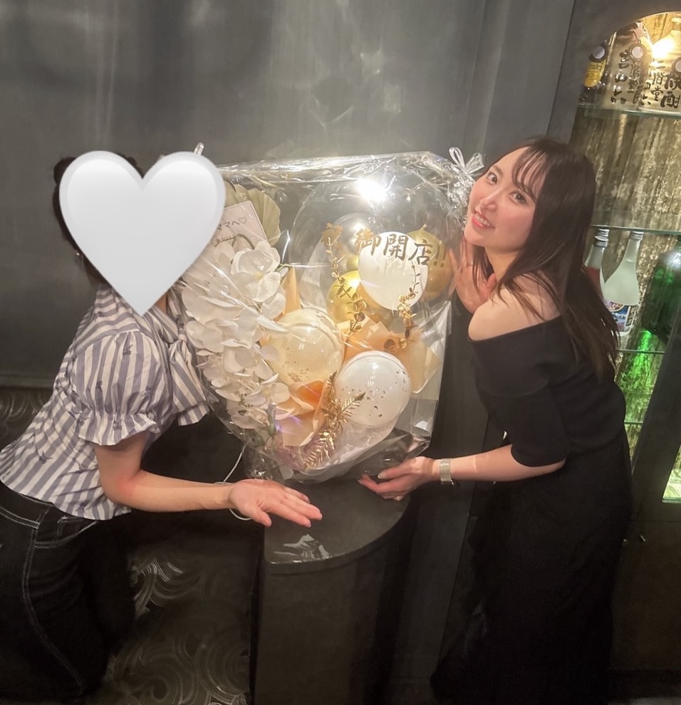 新宿スナックcloud 9のキャスト写真