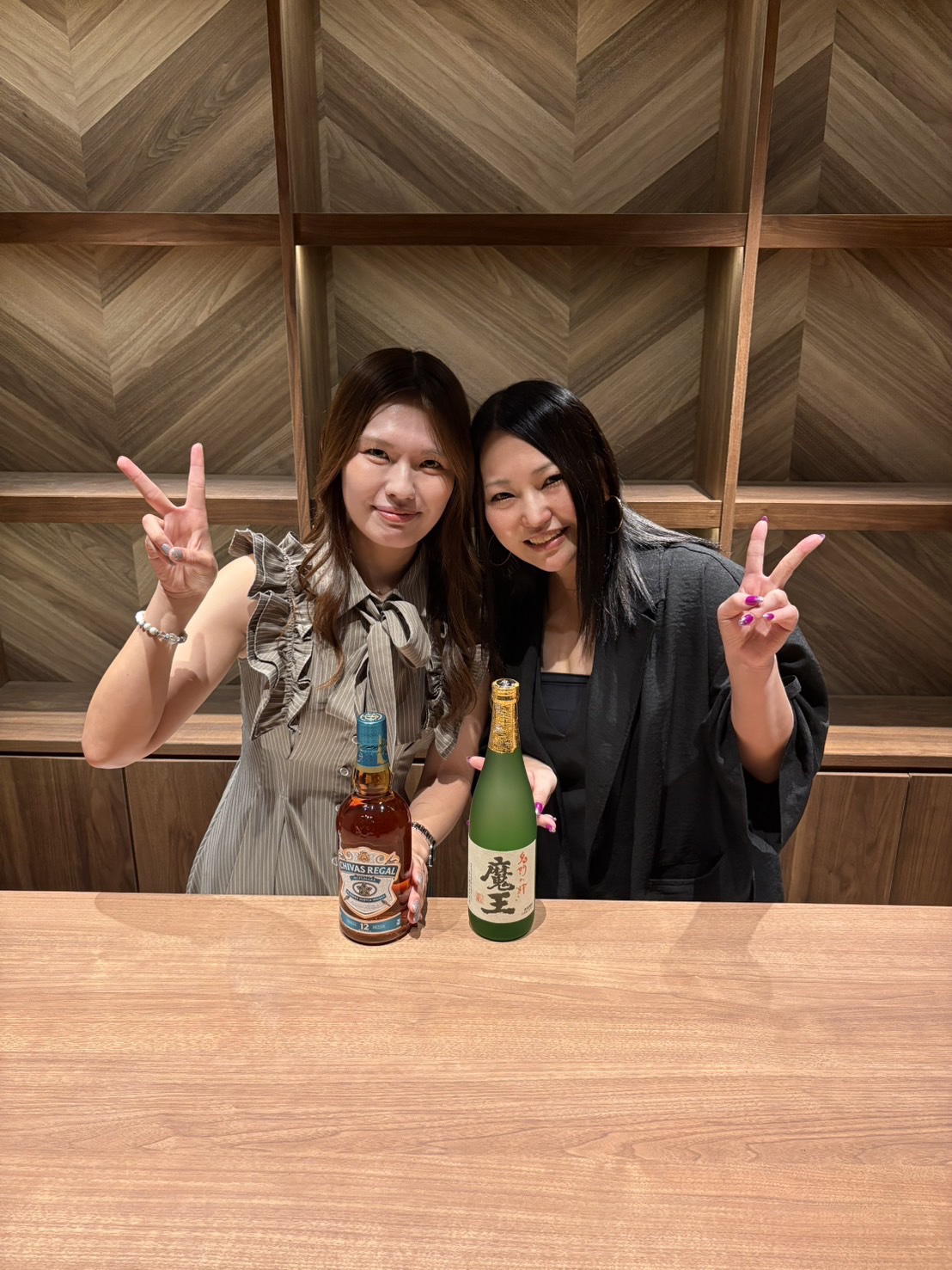 新橋スナックルーチェドセルパンのママとキャスト写真