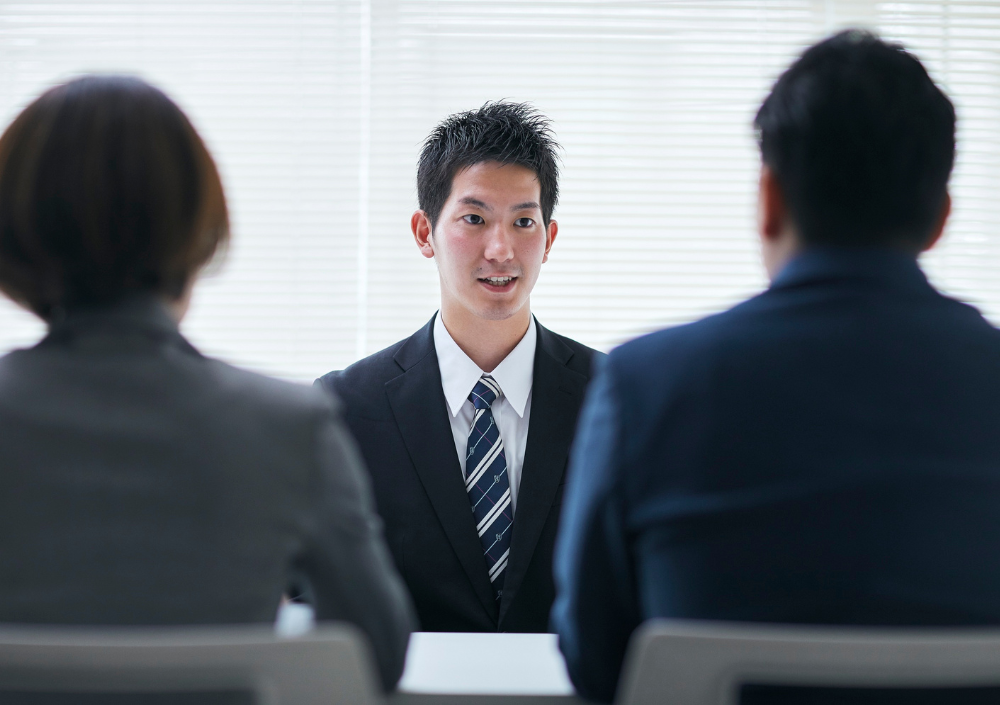 【新卒向けの面接対策】質問集や回答例、評価される6つのポイントを解説