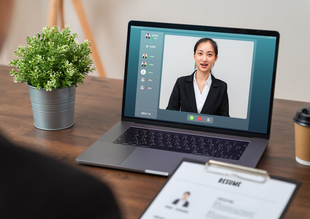 web面接を受けている様子