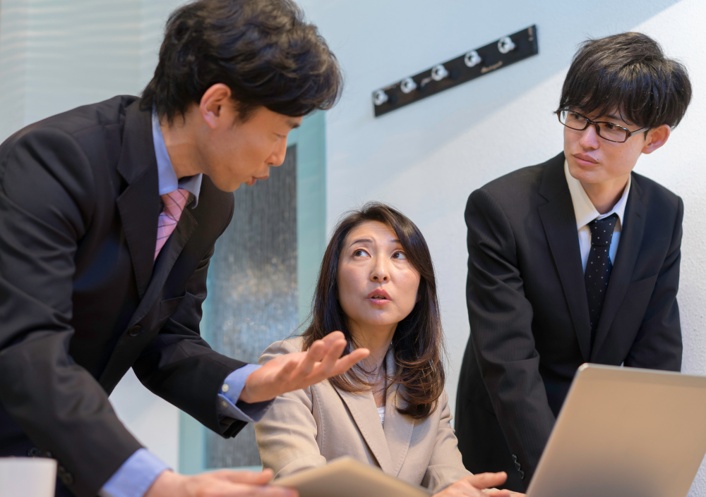 秋冬インターンシップとは？締め切り時期や平日に参加するコツを解説