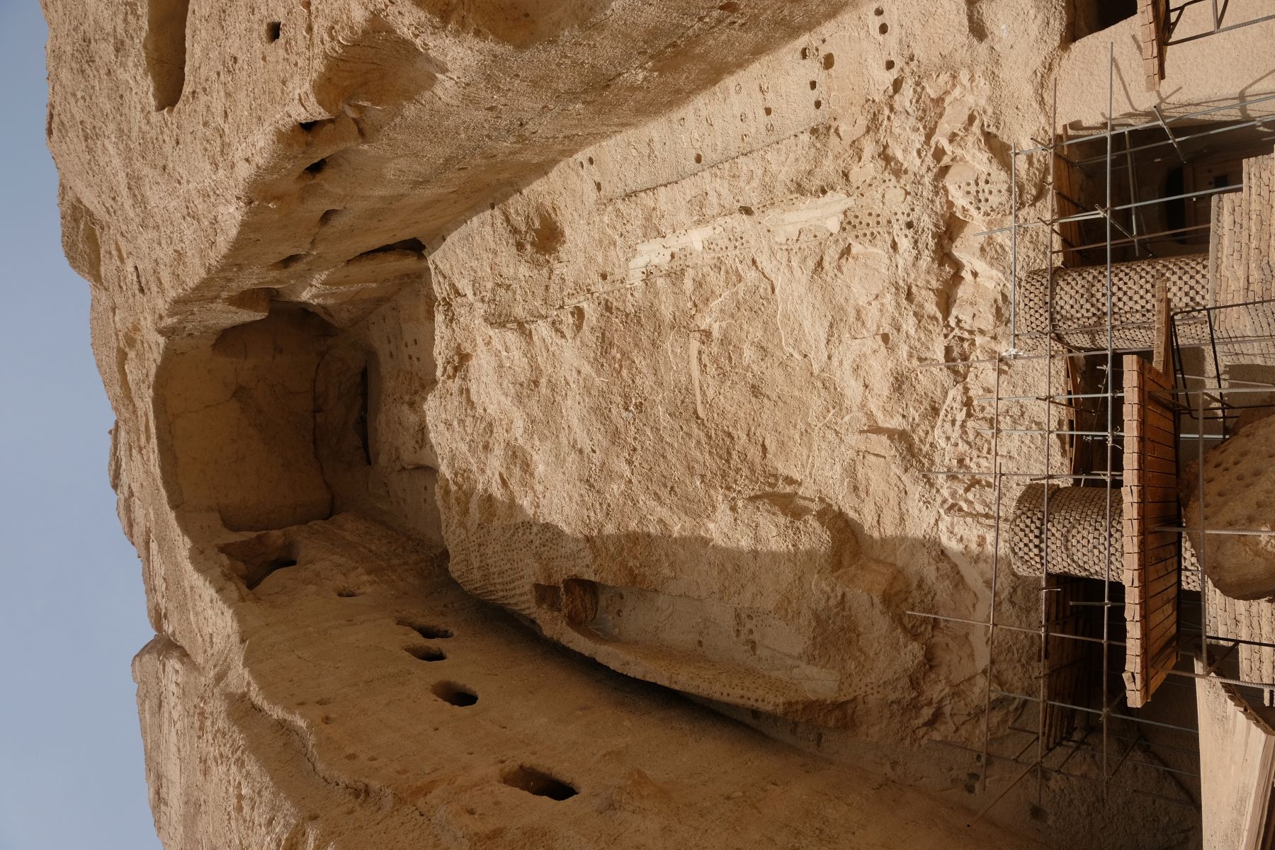 アフガニスタン バーミヤーン 破壊された大仏