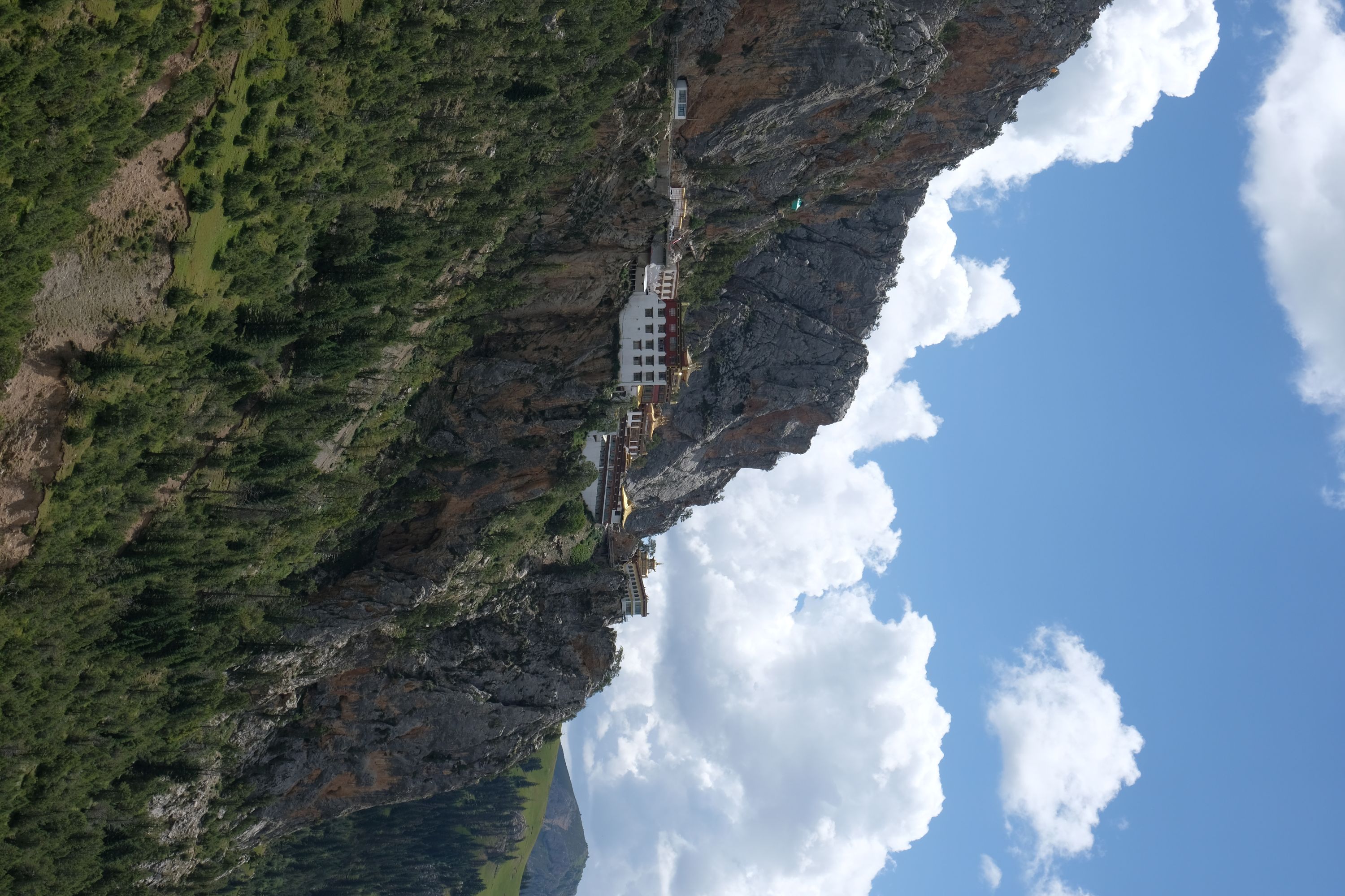 中国青海省、チベットの山奥へ　
