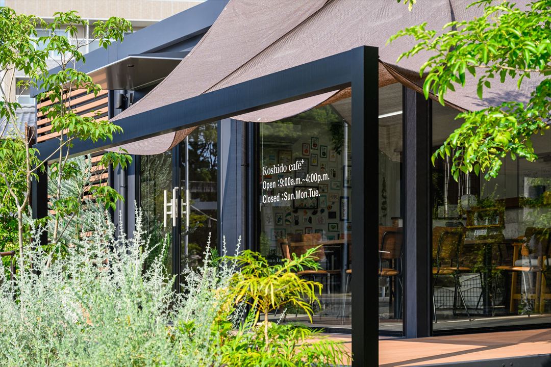 愛知県豊田市10〜50㎡ (3〜15坪)の店舗(飲食店)/教室のユニットハウス・プレハブ・コンテナハウス、エントランスの右アングル