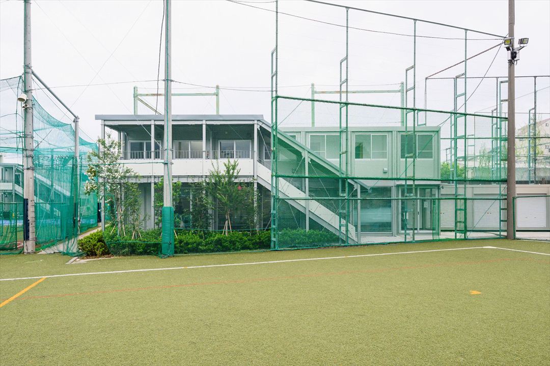ユニットハウス・プレハブ・コンテナハウス 、 東京都文京区 100㎡以上（30坪以上）の教育/スポーツレジャー(部室棟)、女子棟 外観 正面