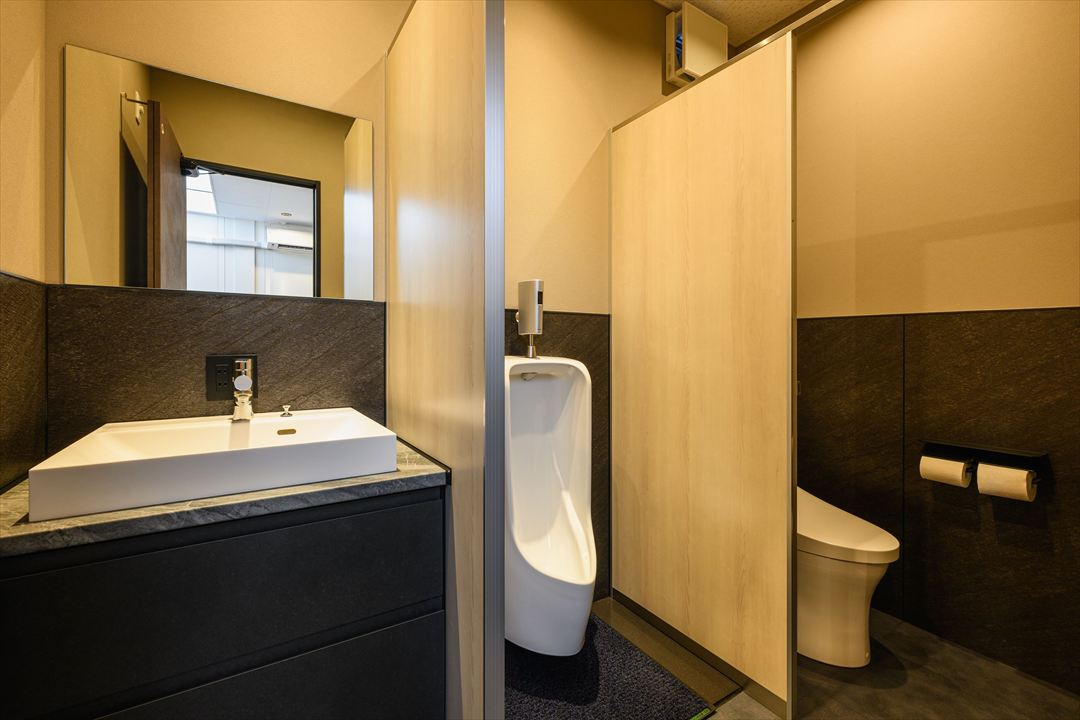 愛知県名古屋市100㎡以上（30坪以上）の事務所(会社事務所)/倉庫のユニットハウス・プレハブ・コンテナハウス