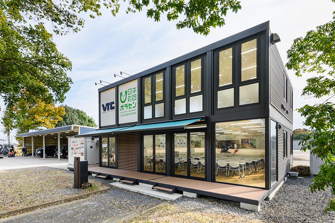 茨城県つくば市の研修施設/トイレのユニットハウス・プレハブ・コンテナハウス、外観 右アングル