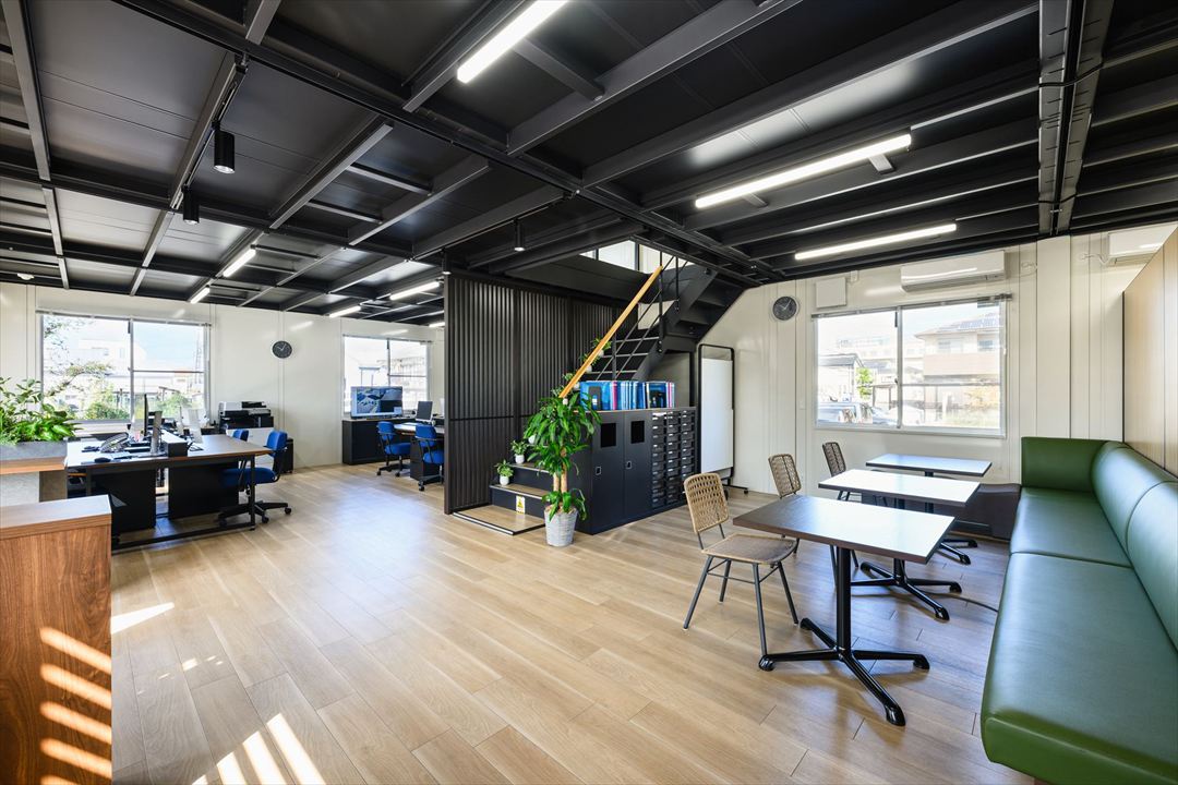 愛知県名古屋市100㎡以上（30坪以上）の事務所(会社事務所)のユニットハウス・プレハブ・コンテナハウス、内観1階 執務スペース