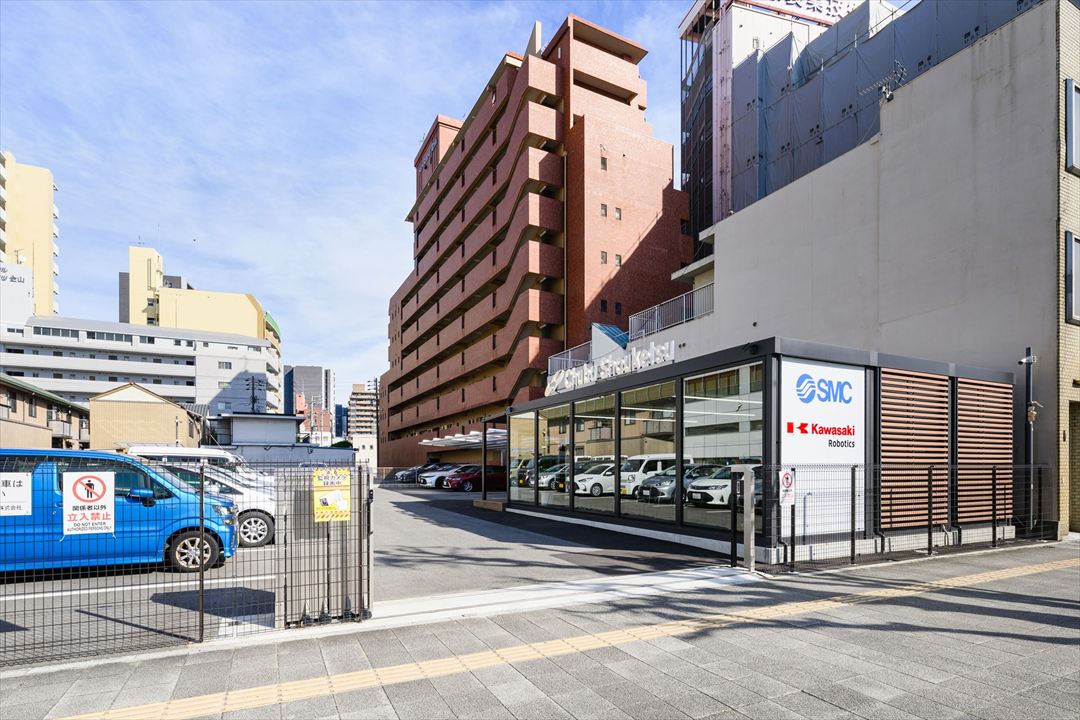 愛知県名古屋市50〜100㎡ (15〜30坪)の店舗(ショールーム)のユニットハウス・プレハブ・コンテナハウス、外観 右アングル