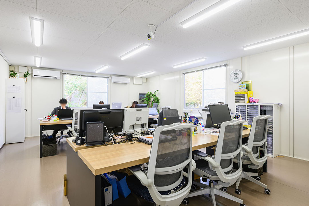 東京都板橋区100㎡以上（30坪以上）の事務所(会社事務所)のユニットハウス・プレハブ・コンテナハウス、事務室