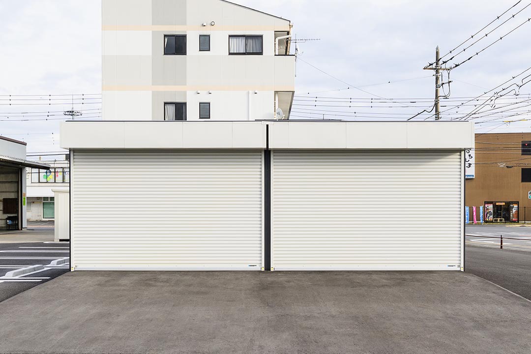 茨城県龍ヶ崎市50〜100㎡ (15〜30坪)の休憩所/車庫のユニットハウス・プレハブ・コンテナハウス、外観 正面