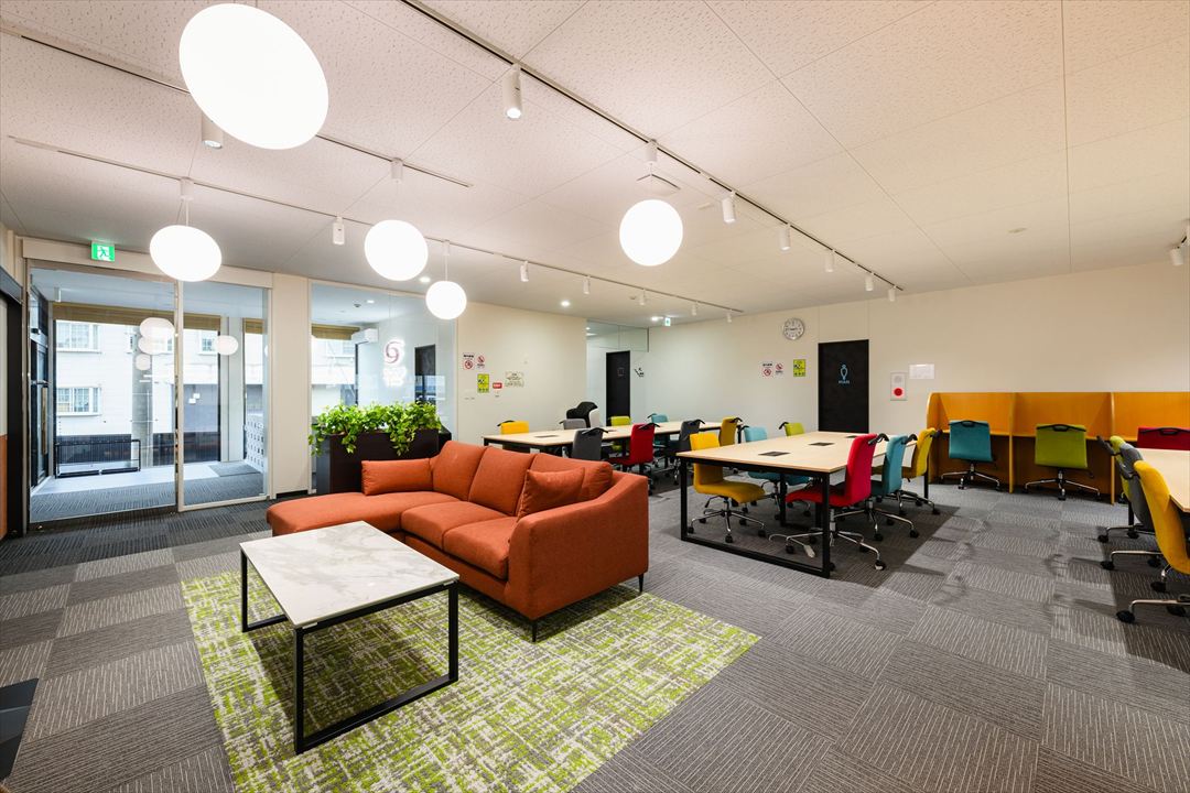 千葉県市原市100㎡以上（30坪以上）の店舗(宿泊施設)のユニットハウス・プレハブ・コンテナハウス、内観 ホール ラウンジ