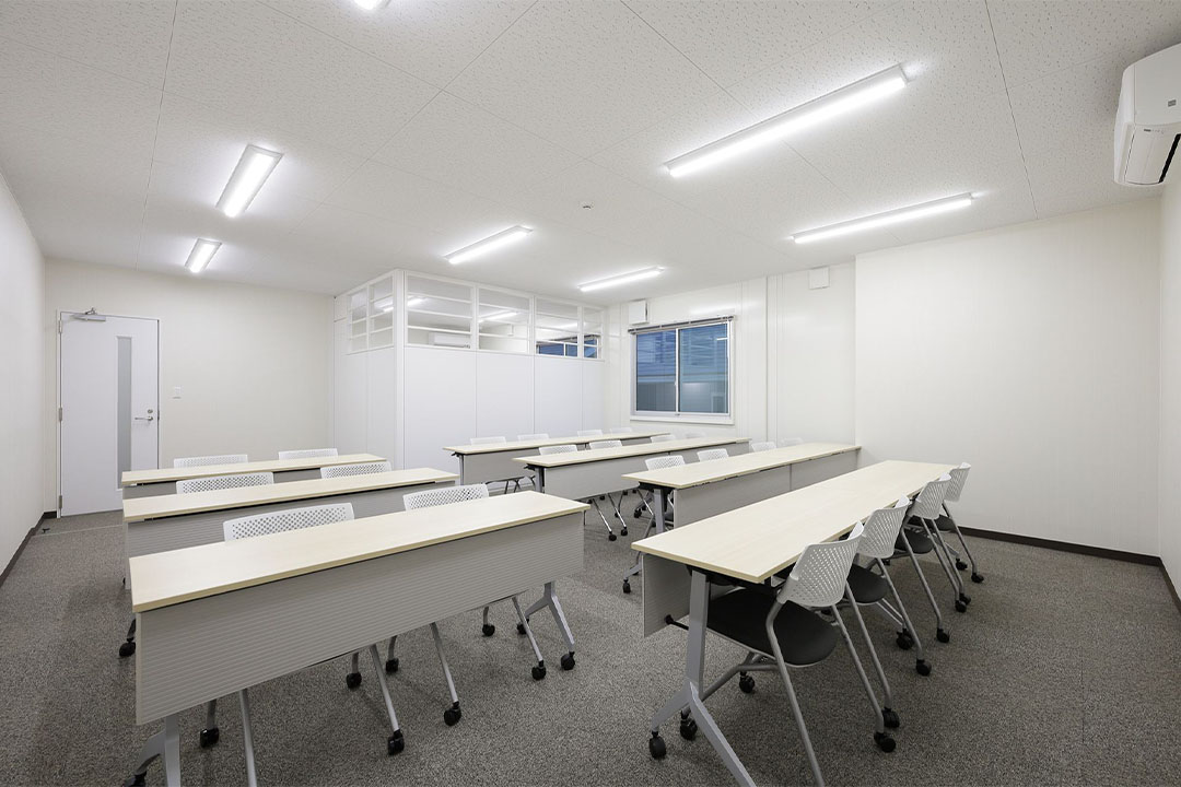 岡山県岡山市100㎡以上（30坪以上）の店舗(住宅ローンセンター)/事務所のユニットハウス・プレハブ・コンテナハウス、住宅ローンセンター内観 会議室