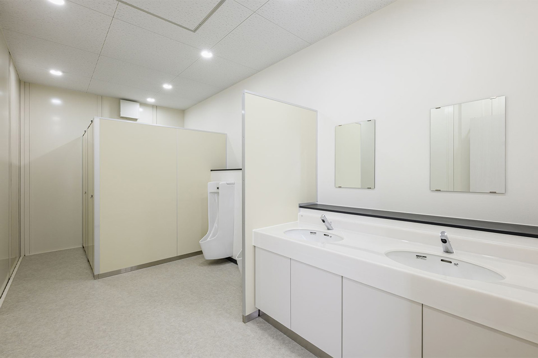 東京都練馬区100㎡以上（30坪以上）の事務所(会社事務所)のユニットハウス・プレハブ・コンテナハウス、トイレ