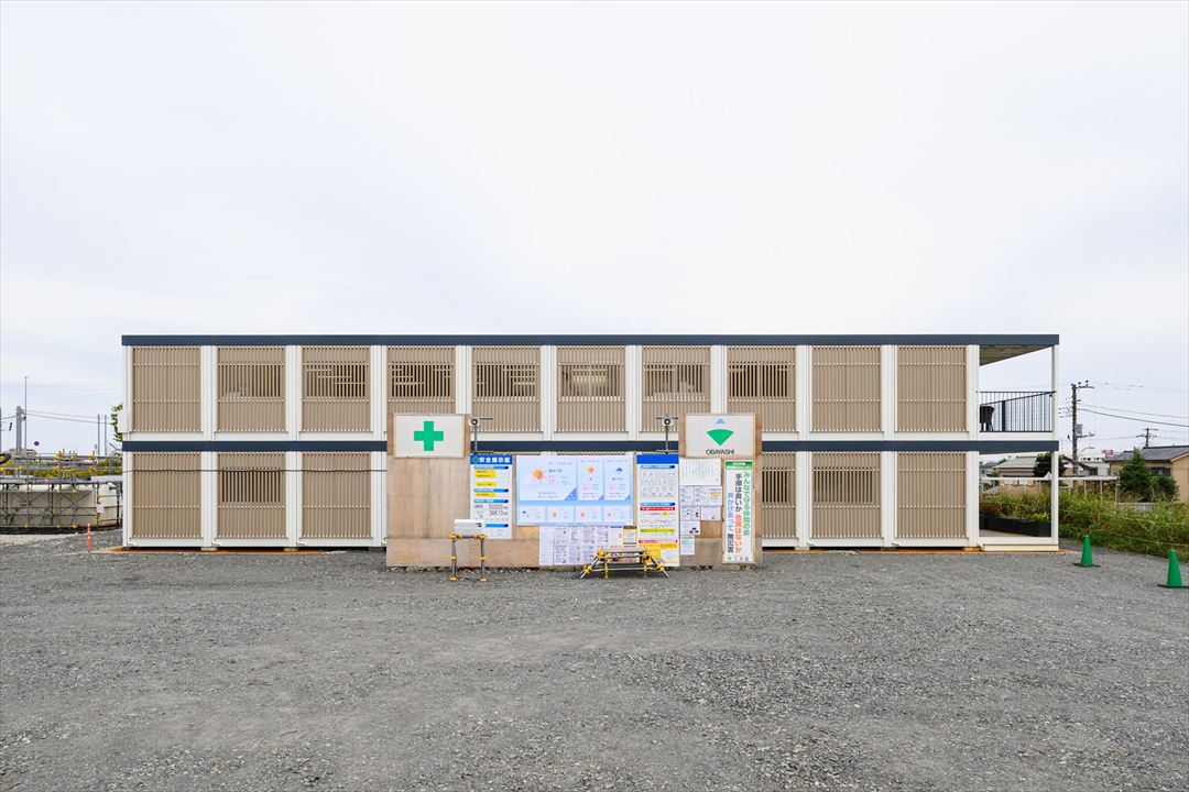 100㎡以上（30坪以上）の建設現場事務所/休憩所のユニットハウス・プレハブ・コンテナハウス、外観 正面