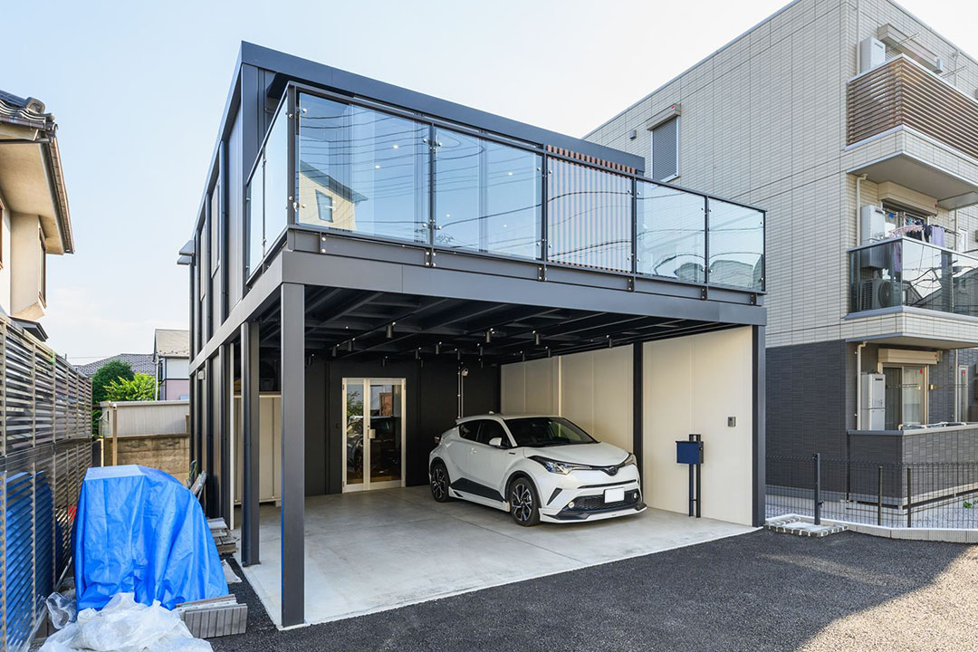 東京都府中市の事務所(会社事務所)/ガレージのユニットハウス・プレハブ・コンテナハウス、外観の左アングル