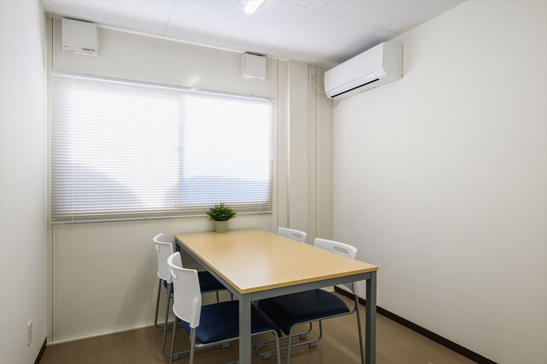 東京都板橋区100㎡以上（30坪以上）の事務所(会社事務所)のユニットハウス・プレハブ・コンテナハウス、ミーティングルーム