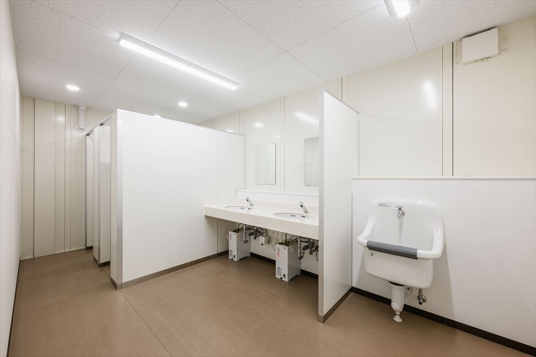 東京都板橋区100㎡以上（30坪以上）の事務所(会社事務所)のユニットハウス・プレハブ・コンテナハウス、トイレ