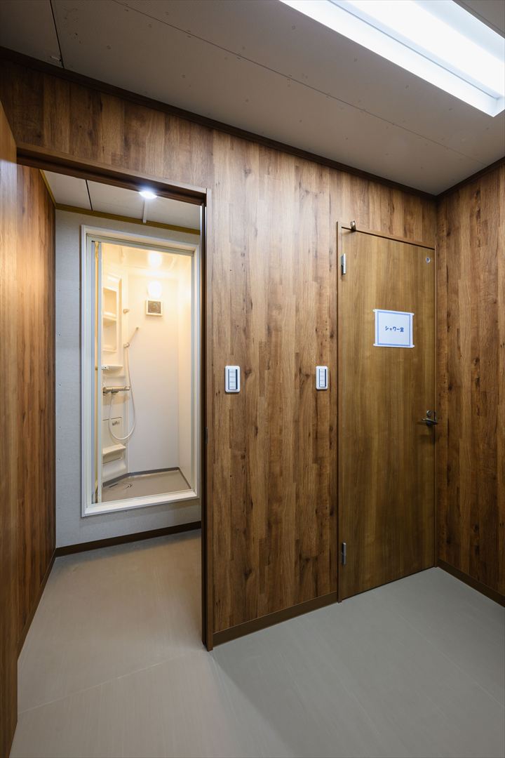 100㎡以上（30坪以上）の建設現場事務所/休憩所のユニットハウス・プレハブ・コンテナハウス、シャワー室