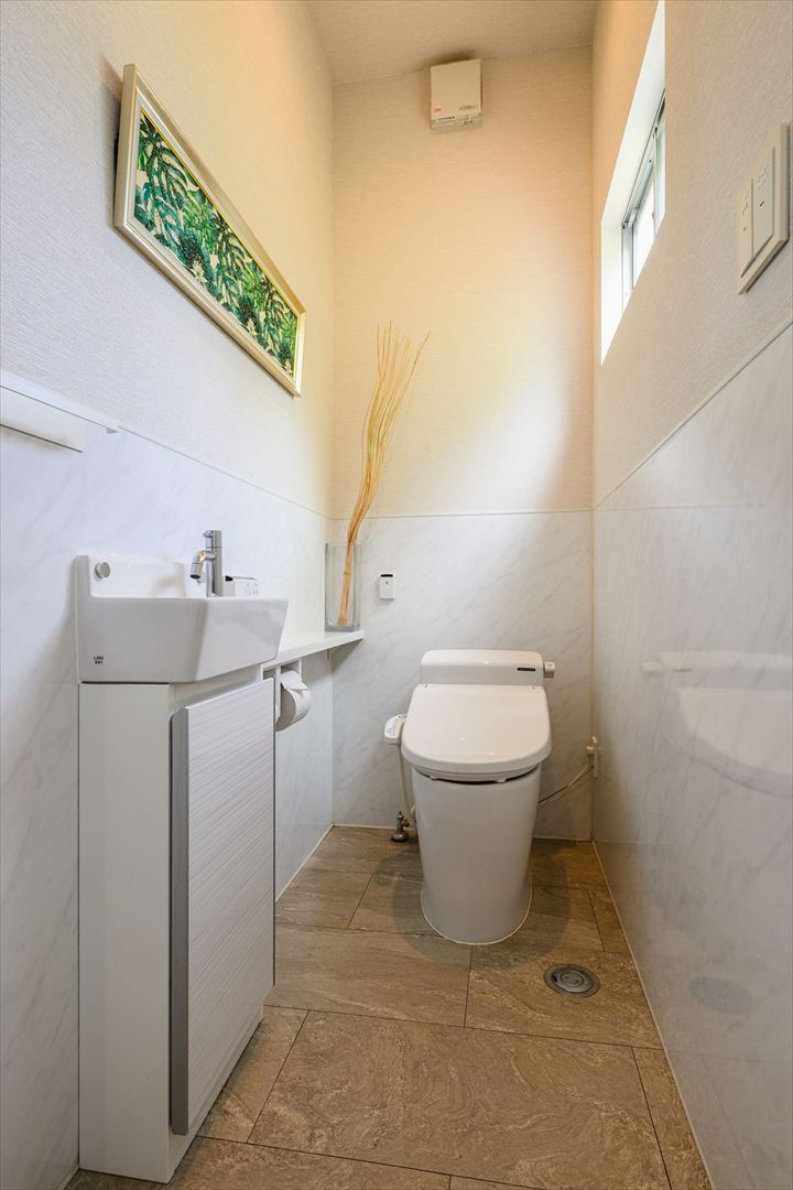 沖縄県うるま市50〜100㎡ (15〜30坪)の店舗(宿泊施設)のユニットハウス・プレハブ・コンテナハウス、トイレ