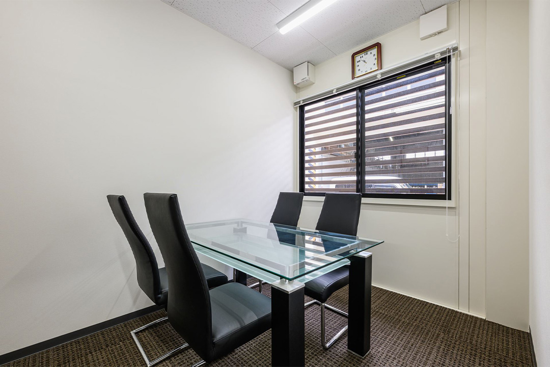 東京都練馬区100㎡以上（30坪以上）の事務所(会社事務所)のユニットハウス・プレハブ・コンテナハウス、内覧1階  応接室