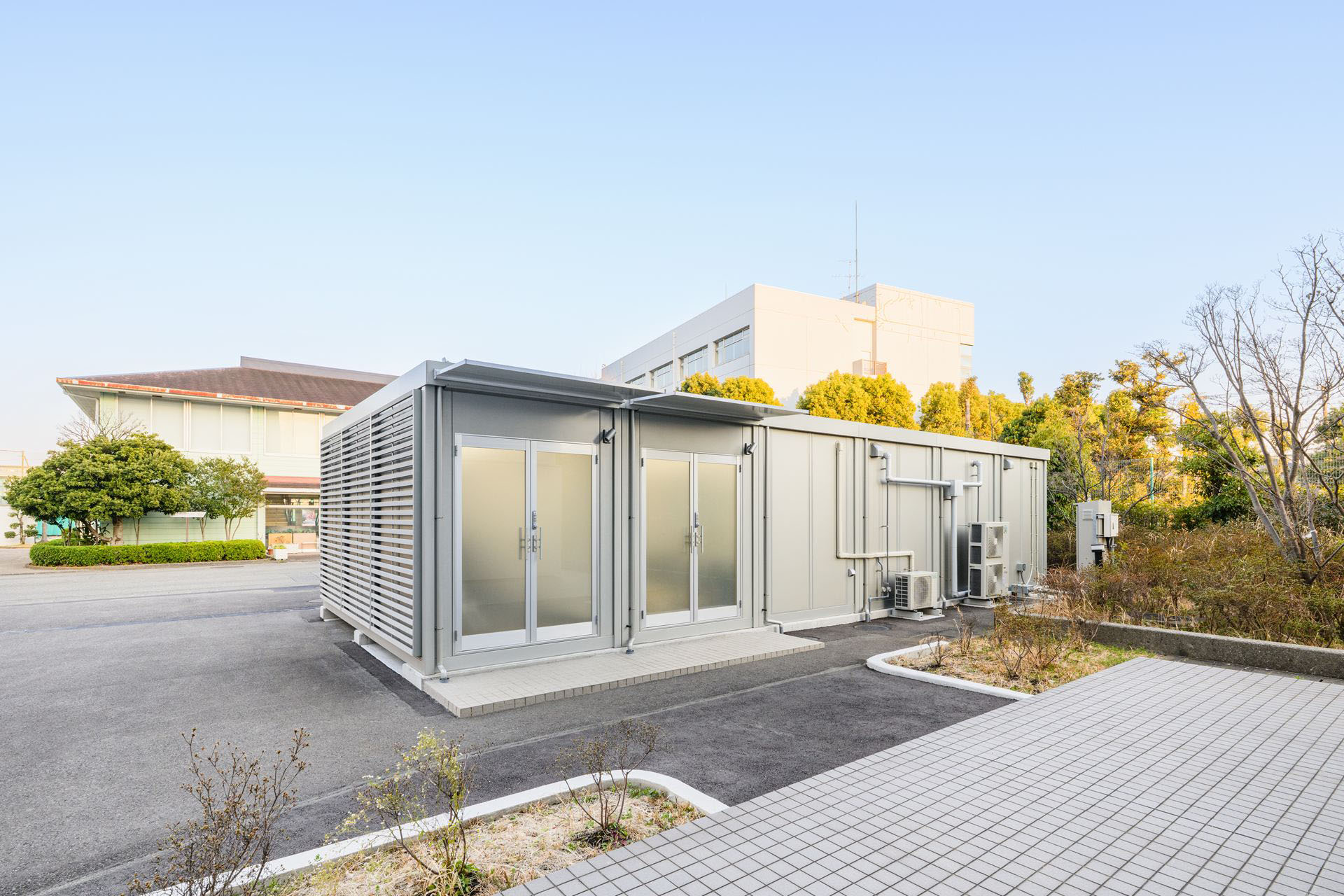 神奈川県川崎市50〜100㎡ (15〜30坪)の休憩所のユニットハウス・プレハブ・コンテナハウス、外観の左アングル