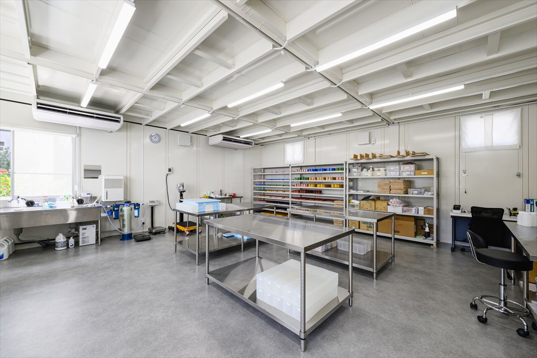 沖縄県那覇市の事務所(会社事務所)/研修スペースのユニットハウス・プレハブ・コンテナハウス、工房