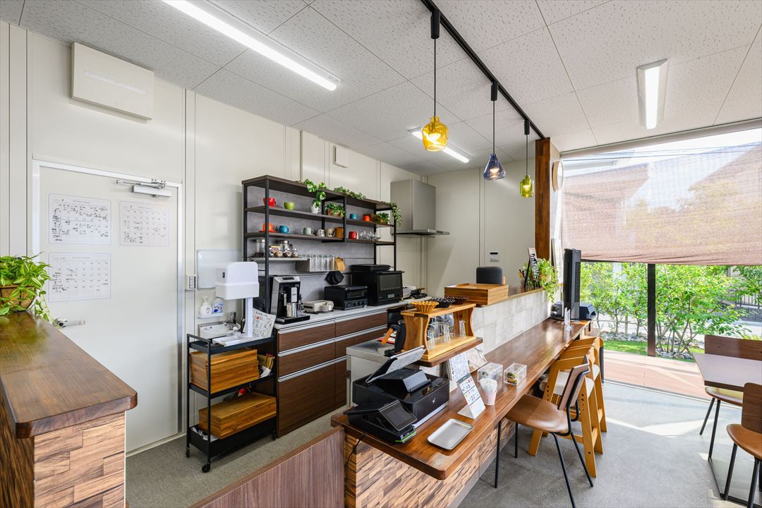 愛知県豊田市10〜50㎡ (3〜15坪)の店舗(飲食店)/教室のユニットハウス・プレハブ・コンテナハウス、内観　カウンター