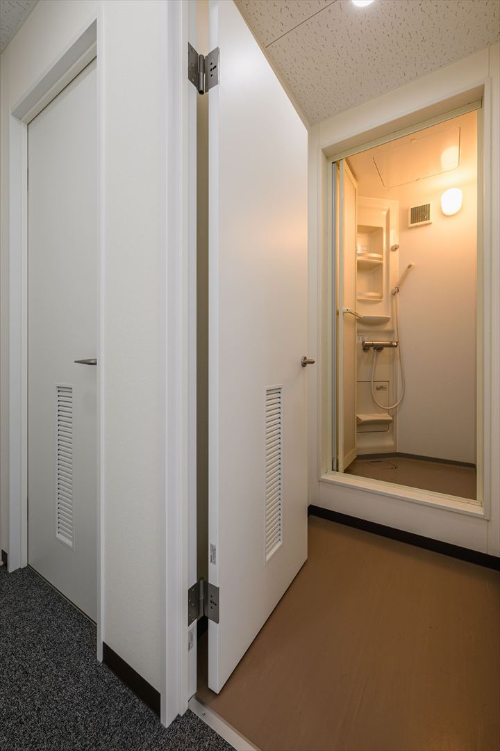 東京都板橋区100㎡以上（30坪以上）の事務所(会社事務所)のユニットハウス・プレハブ・コンテナハウス、シャワールーム