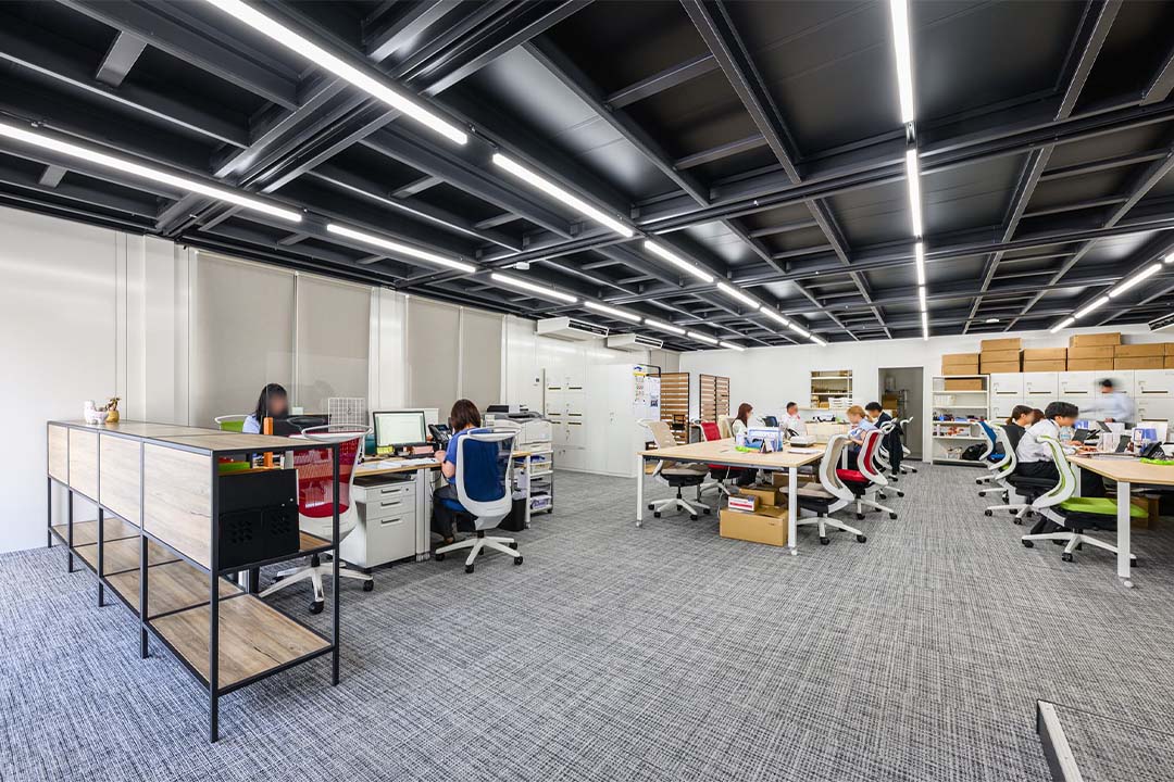 愛知県名古屋市100㎡以上（30坪以上）の事務所(会社事務所)のユニットハウス・プレハブ・コンテナハウス、内観1階　事務室　